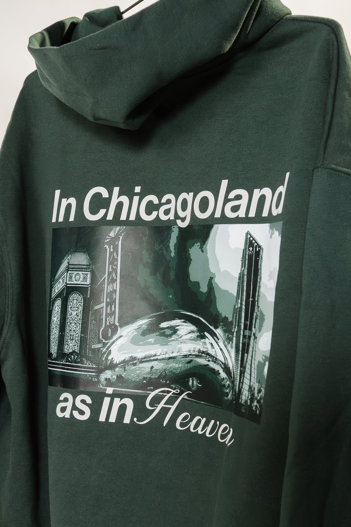 HOODIES & SWEATSHIRTS